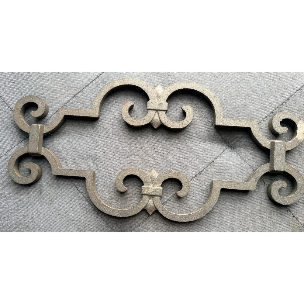 Vtg Cast Iron Metal Wall Scroll Hanging Picket Casting Fences,Gate 14.5" x 6.75"